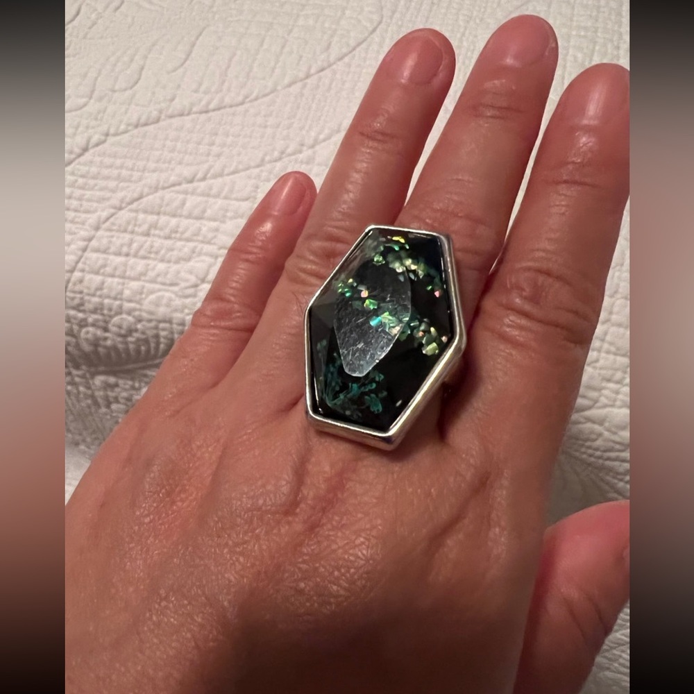 Lovely huge ring used for Halloween event !☝️🌹🤗 - Picture 1 of 3